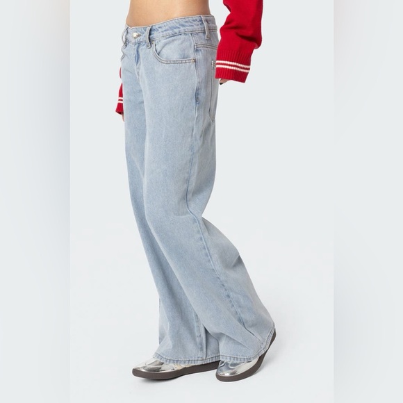 Edikted Denim - EDIKED Raelynn light Washed Low Rise wide leg Y2K Streetwear Skater Jeans